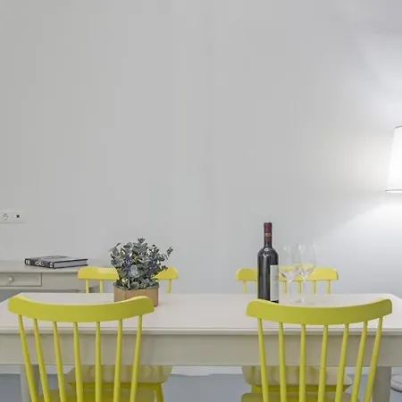 앰배서더 산토리니 Akrotírion